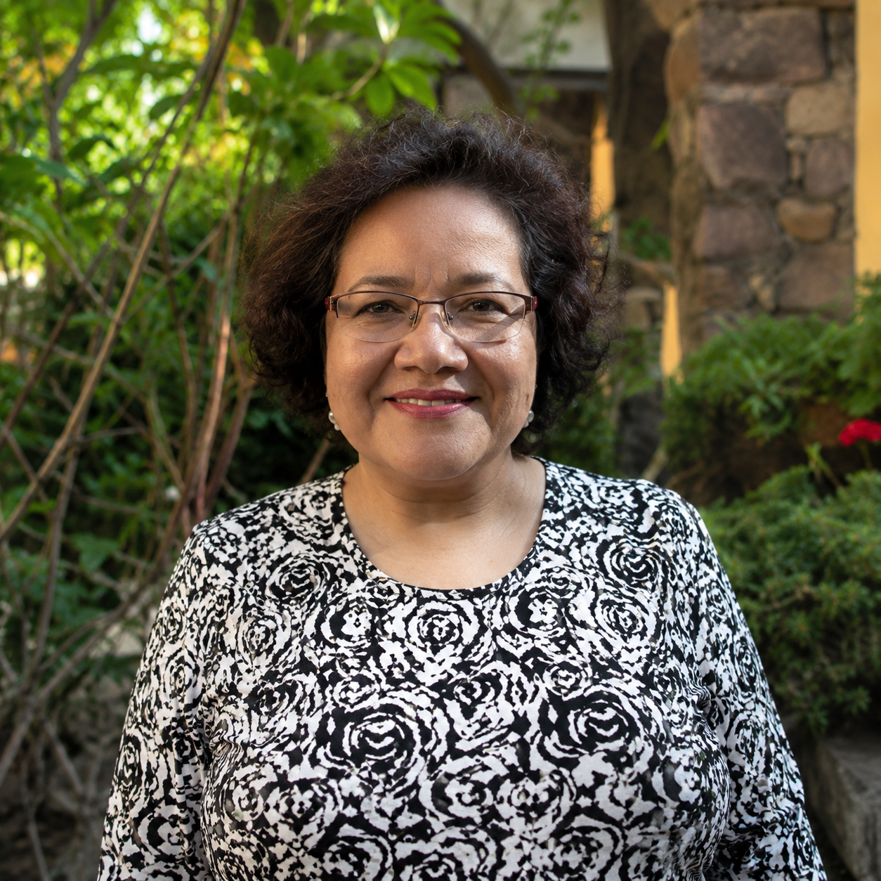 <em>María G</em>